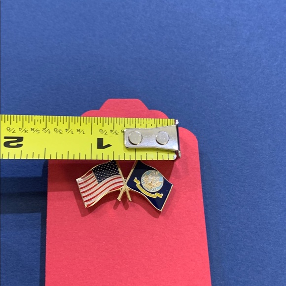 Vintage United States flag and Navy? Flag commemoration tie or lapel pin - Picture 2 of 3
